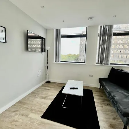Stunning One Bedroom Apartment In Old Trafford-3