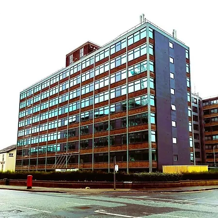 Stunning One Bedroom Apartment In Old Trafford-2